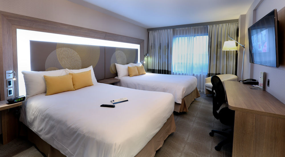 Doubletree By Hilton Ottawa Downtown Hotel Exterior photo