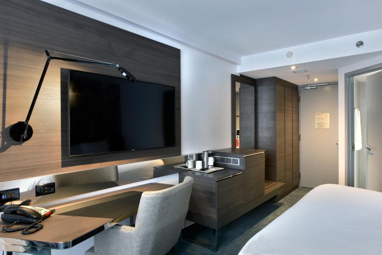 Doubletree By Hilton Ottawa Downtown Hotel Exterior photo